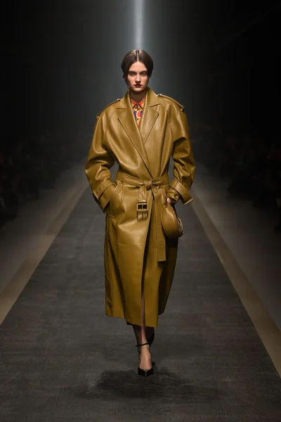 Look 39